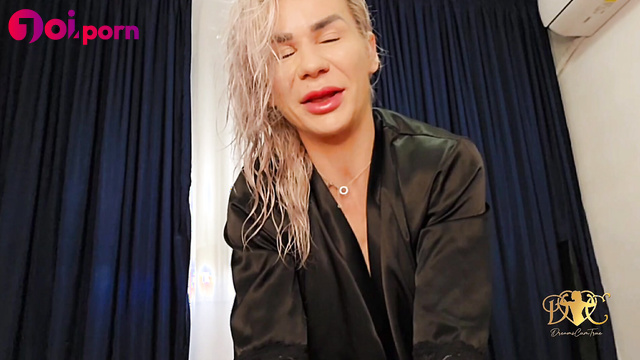 Eva - Mistress smeared herself with oil and excites you with her muscles - Dreams Cum True