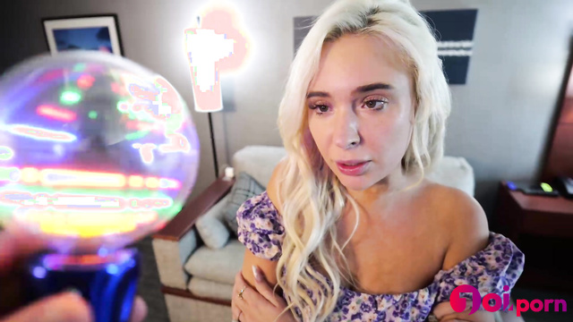 Programmed Amanda will make everything you want - GG Fetish Media