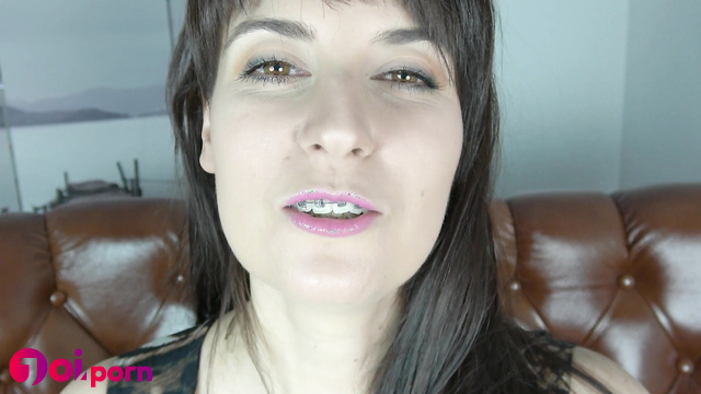 Sexy brunette shows off her braces and makes a guy cum in her mouth - Top Quality