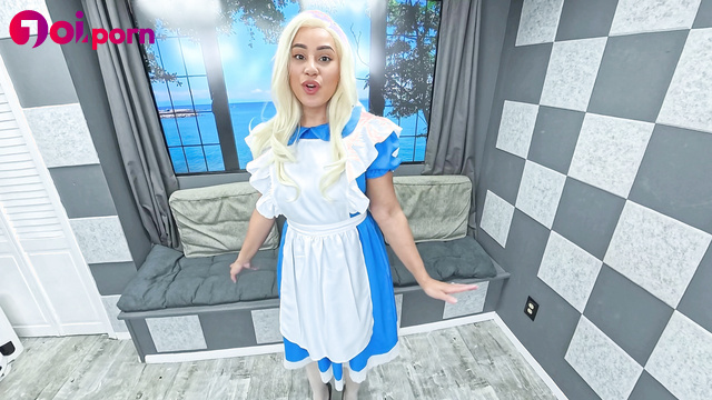 Huge Alice from wonderland teases you with her sexy tights - Media Impact Customs