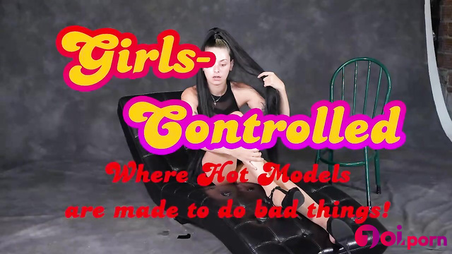She froze and now he will do something interesting with her - Girls Controlled To Be Bad