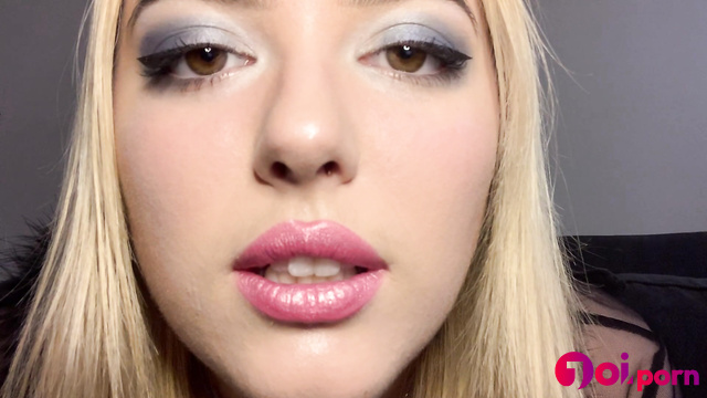 Cute blonde hypnotizes you making you an obedient dumb slave - Manipulatrix Ivy