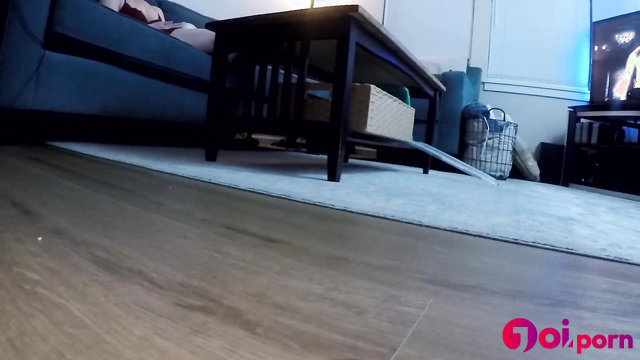 Giantess having fun making you tiny and helpless - Housewifeginger