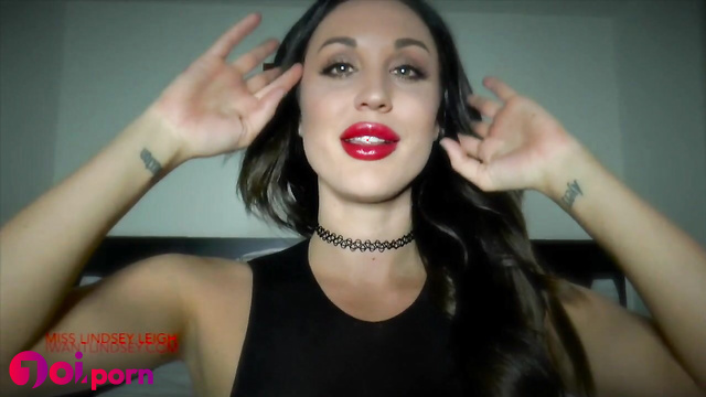 The girl teases you with her hot plump lips, making you cum - Lindsey Leigh