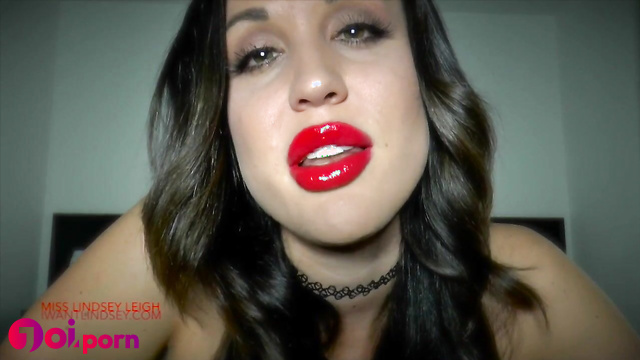 The girl teases you with her hot plump lips, making you cum - Lindsey Leigh