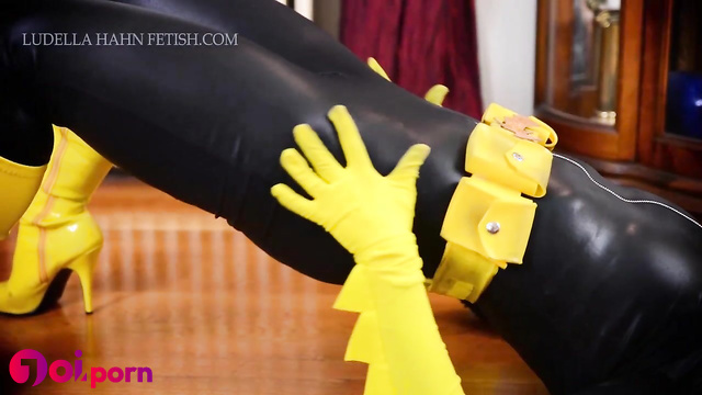 Superheroine showed you her juicy body - Ludella Hahn