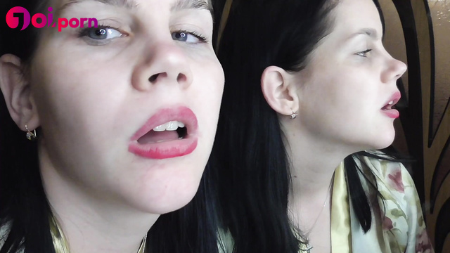 A giant woman wants to eat a little man - Anna Sky