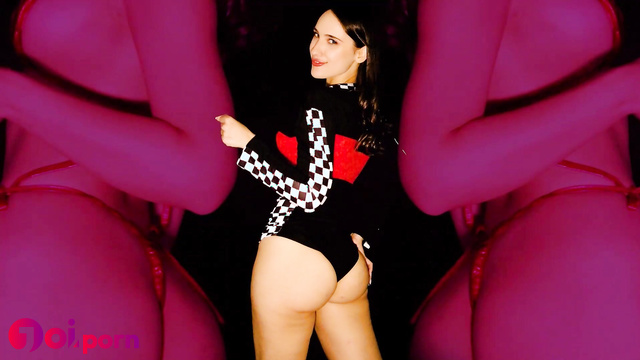 She loves when her body is worshiped by everyone - Eva De Vil