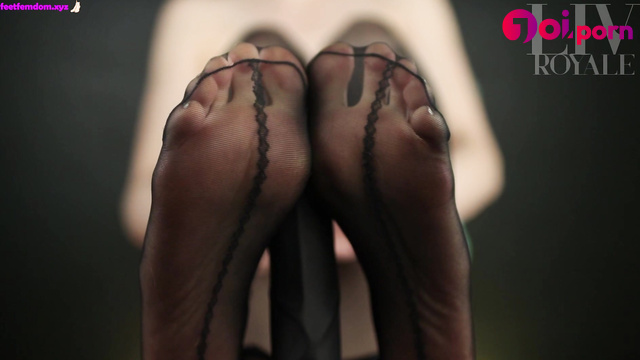 The mistress plays with your cock with her sweet feet - Liv Royale
