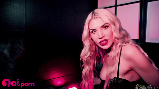 Stroke her sexy body for perfection - Goddess Blonde Kitty