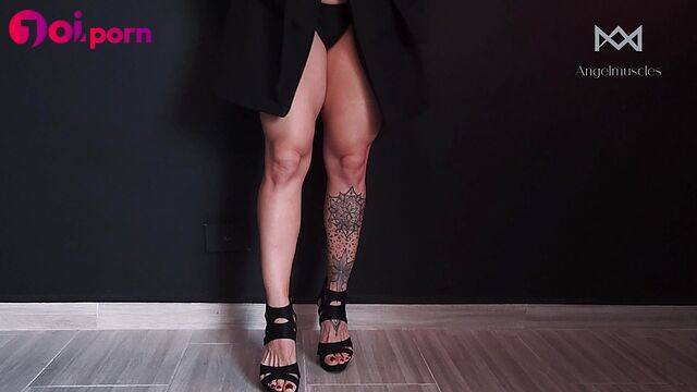Showing off veins, muscles and dominance - Angelmuscles