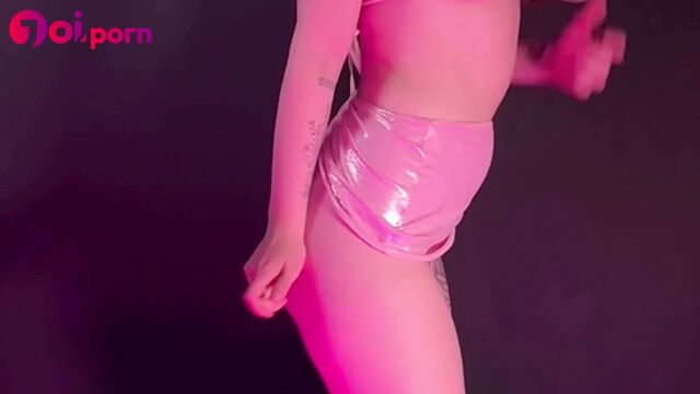 She wants to break you and forget forever - THEcherrygirl