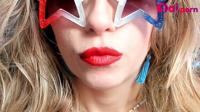 Lipstick makes funny bubbles (close up) - Petite Mercy