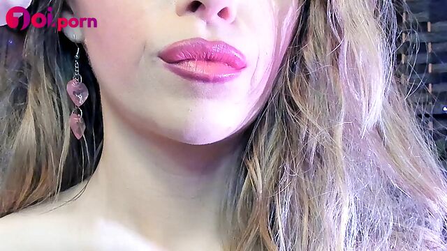 Sexy lipstick tutorial (for free) solo - Petite Mercy