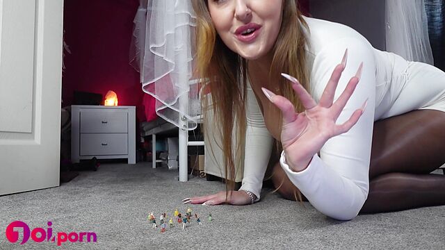 Pretty giantess in pantyhose will crush them all - MissesDiscreets