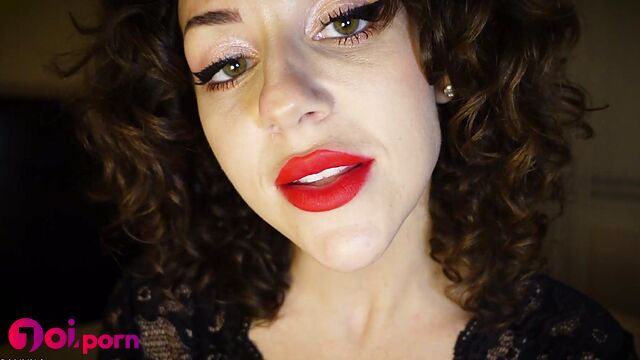 Brunette put on lipstick and now waiting for you on the bed - Goddess Savvy