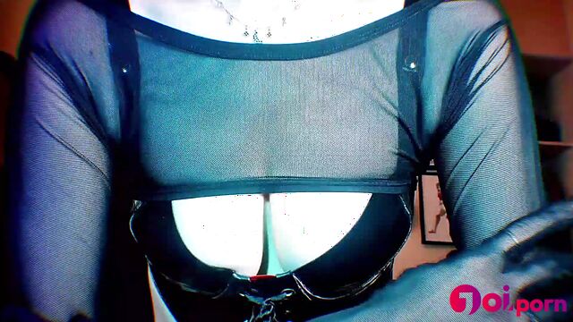 Do whatever your latex goddess says - Mistress Mia